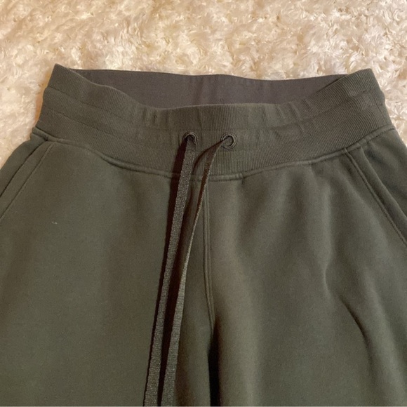 lululemon athletica Pants - lululemon green joggers size 4